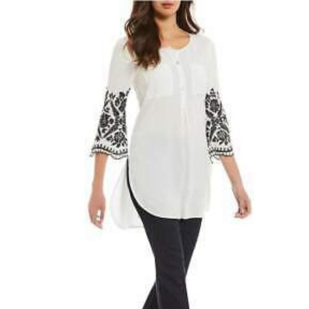 Roz & Ali Tunic Blouse with Embroidered Sleeves White / Black Size L